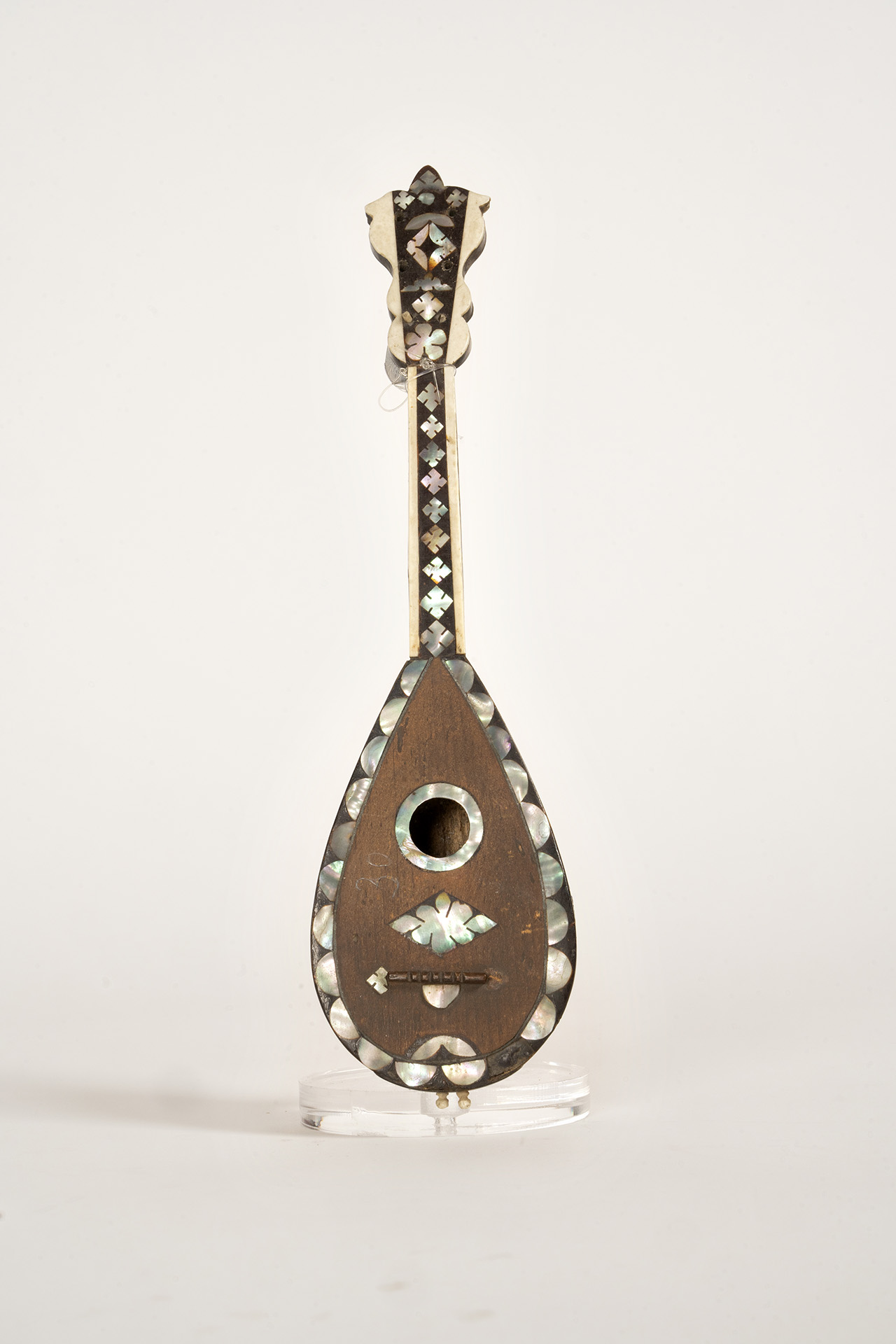 modellino-mandola-anonimo